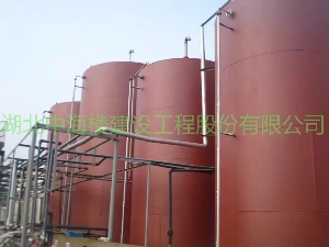 无机储罐涂刷底漆