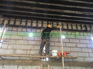 碳纤维加固