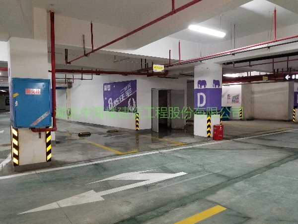 长沙北辰地下停车场.jpg